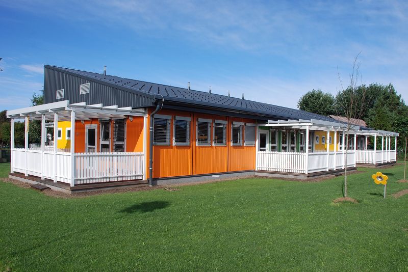 Container Schule und Kidnergarten